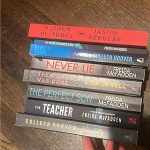 ❤️SOLD❤️Psychological Thriller book lot